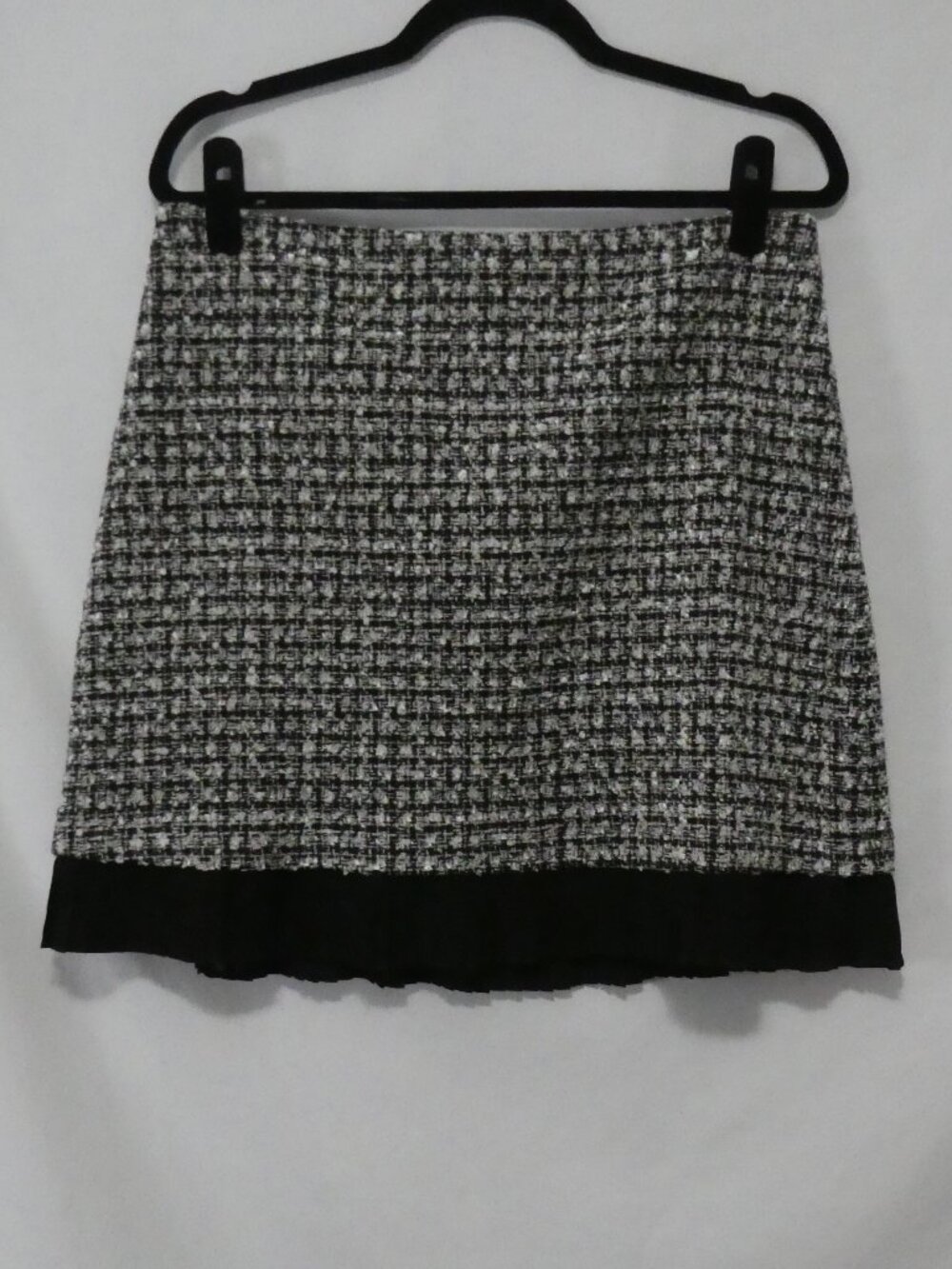 MELANIE LYNE Black and White Houndstooth Tweed A-Line Mini Skirt - Size 12